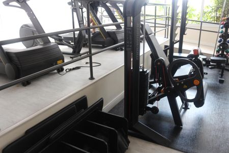 Apartamento para alugar com 75m², 2 quartos e 2 vagasÁrea comum - Academia