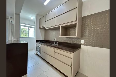Apartamento para alugar com 66m², 2 quartos e 2 vagas Apartamento para alugar com 66m², 2 quartos e 2 vagasCozinha