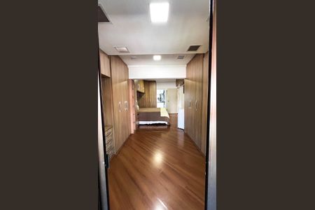 Casa à venda com 324m², 4 quartos e 4 vagasQuarto