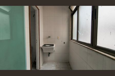 Apartamento à venda com 82m², 3 quartos e 2 vagas Apartamento à venda com 82m², 3 quartos e 2 vagasCozinha e Área de Serviço