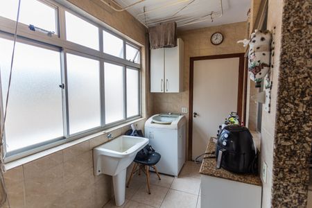 Apartamento à venda com 110m², 3 quartos e 2 vagas Apartamento à venda com 110m², 3 quartos e 2 vagasÁrea de Serviço