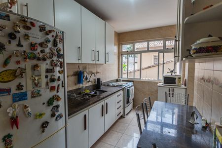 Apartamento à venda com 110m², 3 quartos e 2 vagas Apartamento à venda com 110m², 3 quartos e 2 vagasCozinha