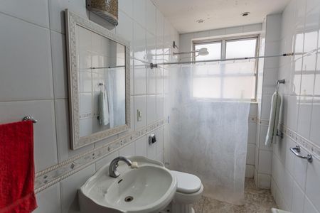 Apartamento à venda com 110m², 3 quartos e 2 vagas Apartamento à venda com 110m², 3 quartos e 2 vagasBanheiro Social