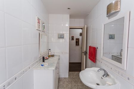 Apartamento à venda com 110m², 3 quartos e 2 vagas Apartamento à venda com 110m², 3 quartos e 2 vagasBanheiro Social