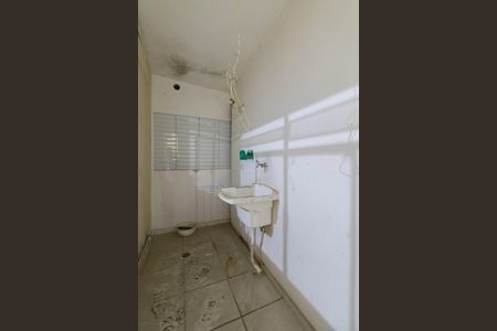 Casa à venda com 120m², 4 quartos e 2 vagas Casa à venda com 120m², 4 quartos e 2 vagasCasa 2 Área de Serviço