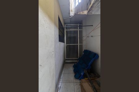 Casa à venda com 120m², 4 quartos e 2 vagas Casa à venda com 120m², 4 quartos e 2 vagasEntrada Casa 2