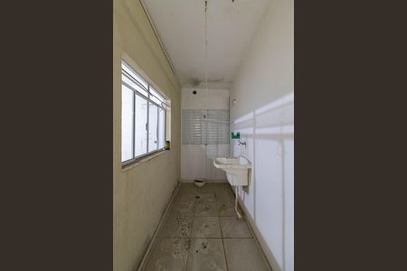 Casa à venda com 120m², 4 quartos e 2 vagas Casa à venda com 120m², 4 quartos e 2 vagasCasa 2 Área de Serviço