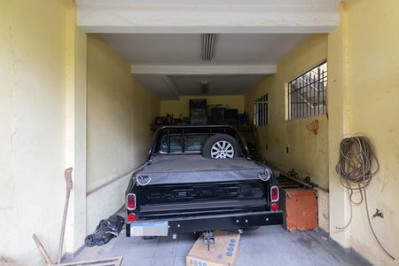 Casa à venda com 120m², 4 quartos e 2 vagas Casa à venda com 120m², 4 quartos e 2 vagasGaragem