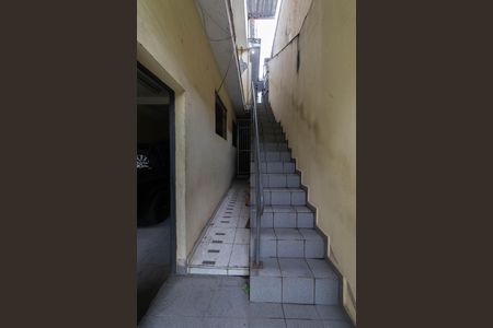 Casa à venda com 120m², 4 quartos e 2 vagas Casa à venda com 120m², 4 quartos e 2 vagasEntrada