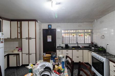Casa à venda com 120m², 4 quartos e 2 vagas Casa à venda com 120m², 4 quartos e 2 vagasCozinha