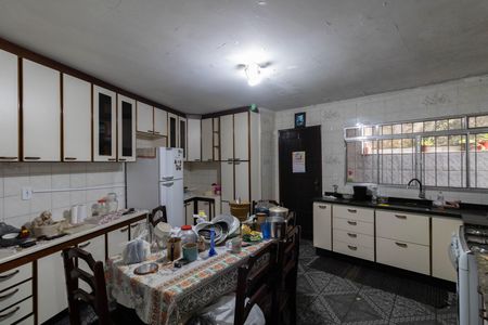 Casa à venda com 120m², 4 quartos e 2 vagas Casa à venda com 120m², 4 quartos e 2 vagasCozinha