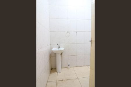 Banheiro 1 de casa para alugar com 3 quartos, 100m² em Cidade Dutra, São Paulo