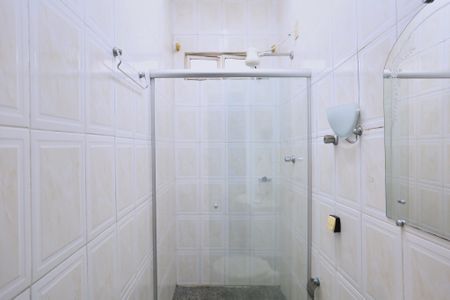 Apartamento para alugar com 115m², 2 quartos e 1 vaga Apartamento para alugar com 115m², 2 quartos e 1 vagaBanheiro da Suíte 1