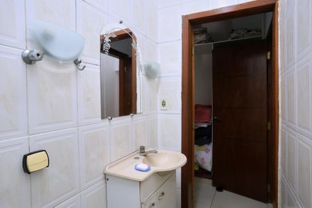 Apartamento para alugar com 115m², 2 quartos e 1 vaga Apartamento para alugar com 115m², 2 quartos e 1 vagaBanheiro da Suíte 1