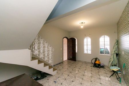 Casa para alugar com 125m², 3 quartos e 2 vagasSala