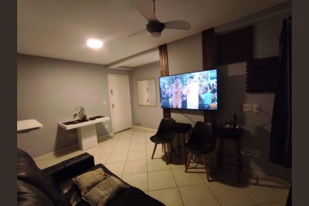 Sala de apartamento para alugar com 2 quartos, 60m² em Taquara, Rio de Janeiro