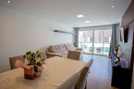 Sala de apartamento para alugar com 2 quartos, 77m² em Alto da Xv, Curitiba