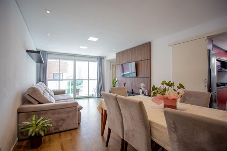 Sala de apartamento para alugar com 2 quartos, 77m² em Alto da Xv, Curitiba