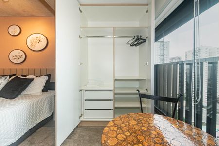 Studio para alugar com 25m², 1 quarto e sem vagaQuarto - Varanda