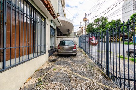 Casa à venda com 200m², 1 quarto e 1 vaga Casa à venda com 200m², 1 quarto e 1 vagaGaragem