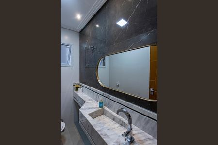 Casa à venda com 200m², 3 quartos e 6 vagasLavabo