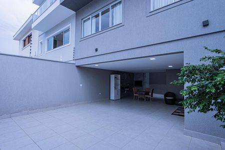 Casa à venda com 200m², 3 quartos e 6 vagasGaragem e espaço gourmet