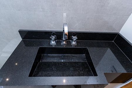 Casa à venda com 200m², 3 quartos e 6 vagasBanheiro Suite 3