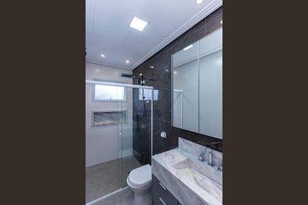 Casa à venda com 200m², 3 quartos e 6 vagasBanheiro suite 2