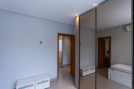 Casa à venda com 200m², 3 quartos e 6 vagasSuite 2