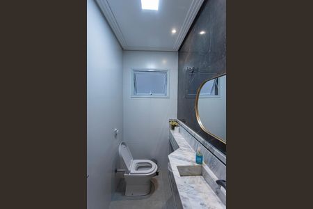 Casa à venda com 200m², 3 quartos e 6 vagasLavabo