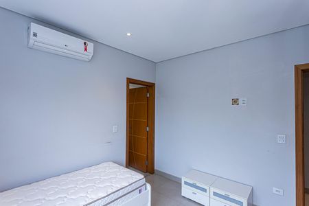 Casa à venda com 200m², 3 quartos e 6 vagasSuite 2