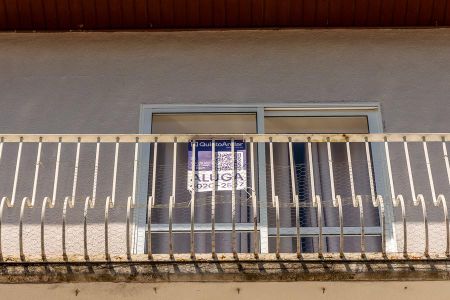 Apartamento para alugar com 80m², 3 quartos e 2 vagas Apartamento para alugar com 80m², 3 quartos e 2 vagasDetalhe fachada -Placa instalada