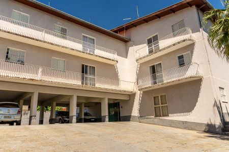Apartamento para alugar com 80m², 3 quartos e 2 vagas Apartamento para alugar com 80m², 3 quartos e 2 vagasÁrea Comum-Fachada do Bloco e vagas de garagem