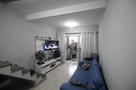 Sala de casa para alugar com 2 quartos, 60m² em Centro, Nilópolis