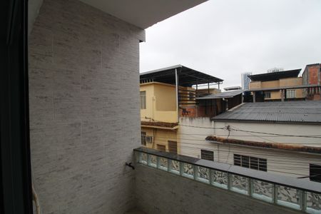 Varanda da Suíte de casa para alugar com 2 quartos, 60m² em Centro, Nilópolis