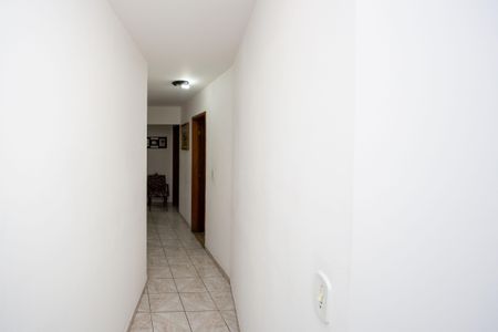 Casa à venda com 290m², 4 quartos e 7 vagasCorredor