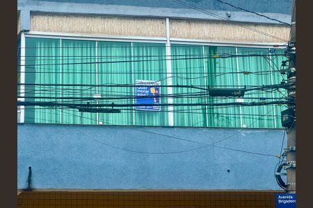 Casa para alugar com 188m², 4 quartos e 1 vagaPlaca instalada na fachada do imóvel 