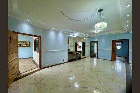 Casa para alugar com 188m², 4 quartos e 1 vagaAntesala