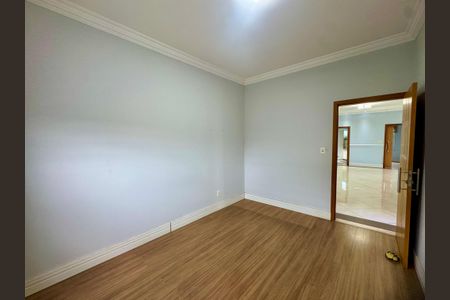 Casa para alugar com 188m², 4 quartos e 1 vagaQuarto 1