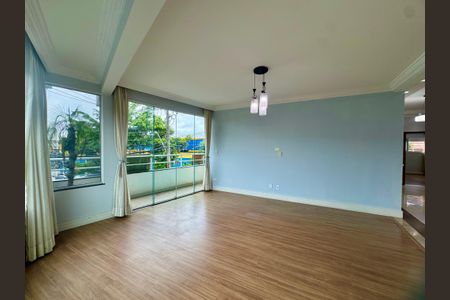 Casa para alugar com 188m², 4 quartos e 1 vagaSala