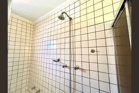 Casa à venda com 180m², 3 quartos e 2 vagas Casa à venda com 180m², 3 quartos e 2 vagasBanheiro da Suíte