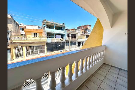 Casa à venda com 180m², 3 quartos e 2 vagas Casa à venda com 180m², 3 quartos e 2 vagasSacada da Suíte