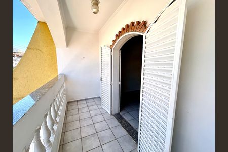 Casa à venda com 180m², 3 quartos e 2 vagas Casa à venda com 180m², 3 quartos e 2 vagasSacada da Suíte
