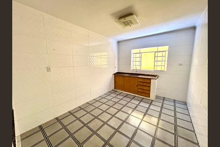 Casa à venda com 180m², 3 quartos e 2 vagas Casa à venda com 180m², 3 quartos e 2 vagasCozinha