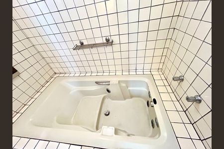 Casa à venda com 180m², 3 quartos e 2 vagas Casa à venda com 180m², 3 quartos e 2 vagasBanheiro da Suíte