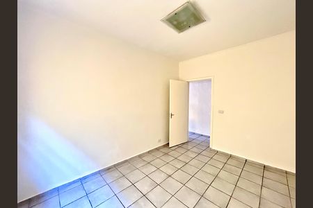 Casa à venda com 180m², 3 quartos e 2 vagas Casa à venda com 180m², 3 quartos e 2 vagasQuarto 1
