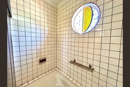 Casa à venda com 180m², 3 quartos e 2 vagas Casa à venda com 180m², 3 quartos e 2 vagasBanheiro da Suíte