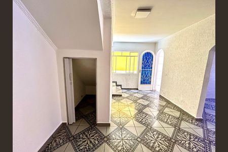 Casa à venda com 180m², 3 quartos e 2 vagas Casa à venda com 180m², 3 quartos e 2 vagasSala