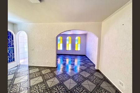 Casa à venda com 180m², 3 quartos e 2 vagas Casa à venda com 180m², 3 quartos e 2 vagasSala