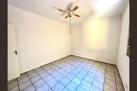 Casa à venda com 180m², 3 quartos e 2 vagas Casa à venda com 180m², 3 quartos e 2 vagasQuarto 2